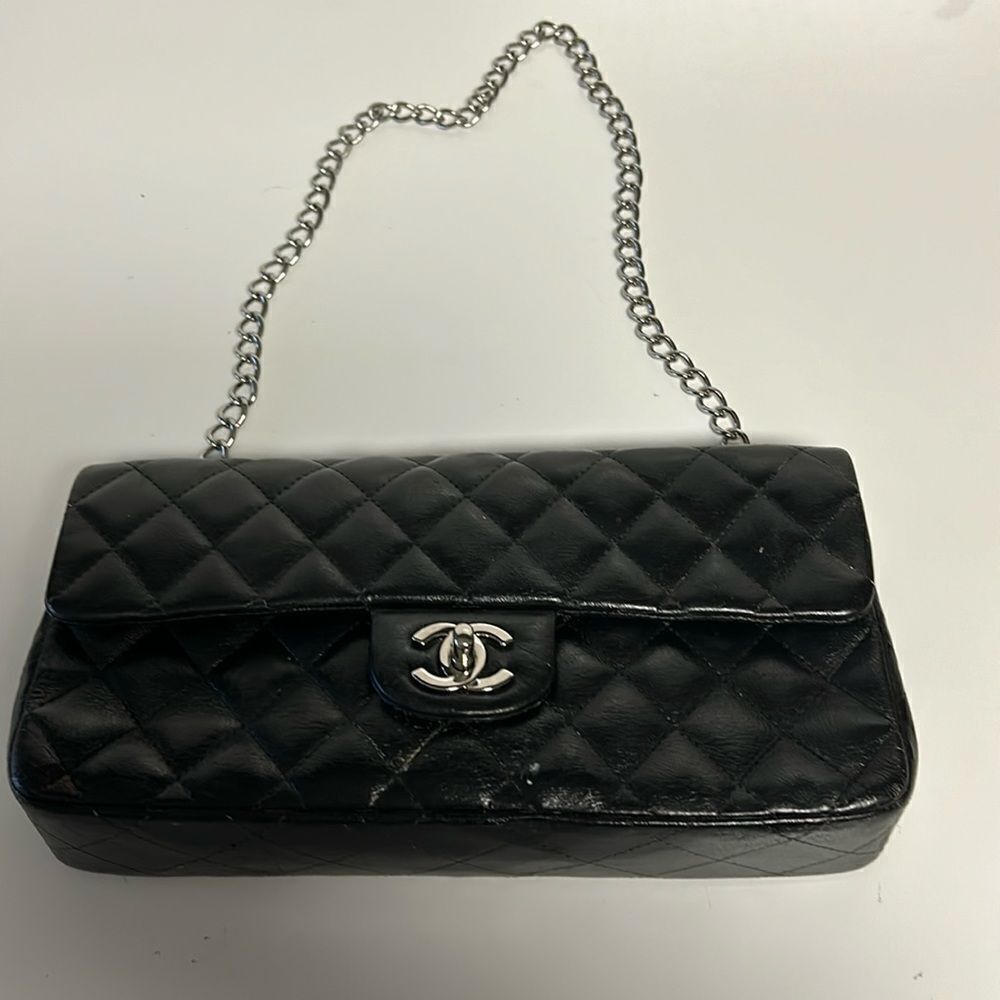 AUTHENTIC CHANEL CLASSIC BLACK LAMBSKIN SINGLE SILVER CHAIN FLAP BAG